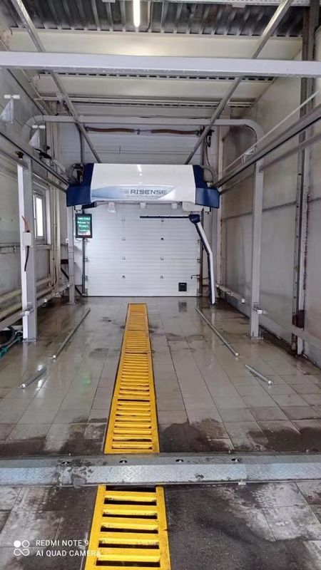 70-120KP Pump Pressure 360 Degree Automatic Brushless Car Clean Machine in Croatia/Italy