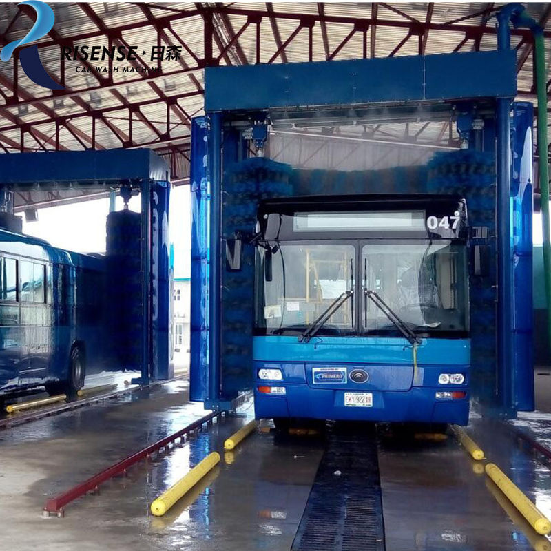 250L/Bus Water Consumption CB-730 Full Automatic Rollover Type 3 Brushes Truck