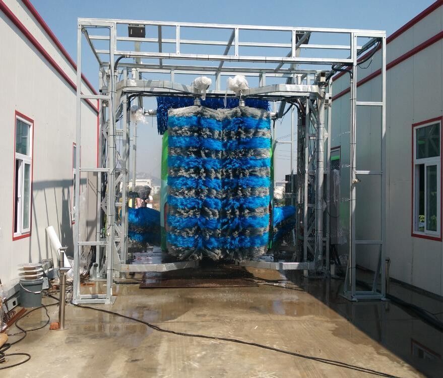 3 Brushes Automatic Car Wash Machine With Air Dryer Size 2150*4680*5200mm