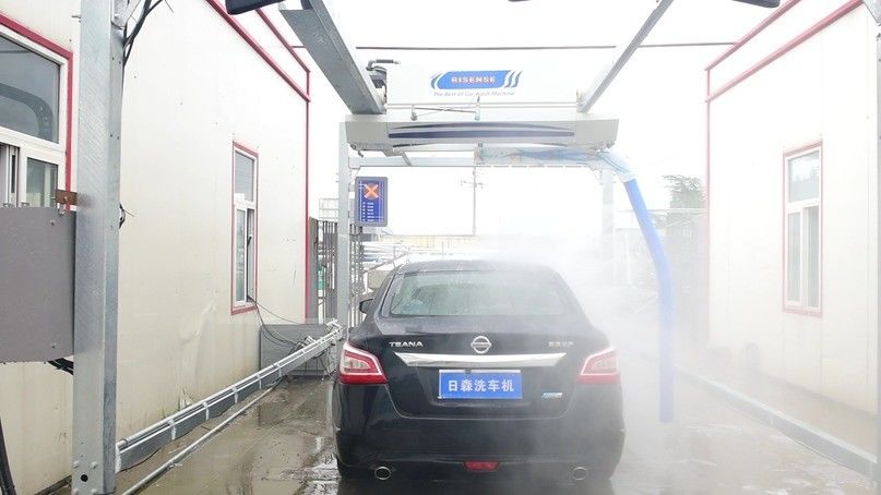 Install Space L*W*H 7600*3500*3300 Single Arm Touchless Robo Car Washing System HP-230 Risense