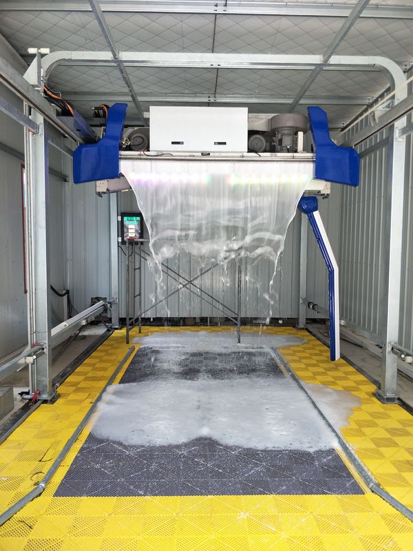 1000W Output Power HP-360 Touchless Car Wash Machine For Cars / Jeeps / Coaches